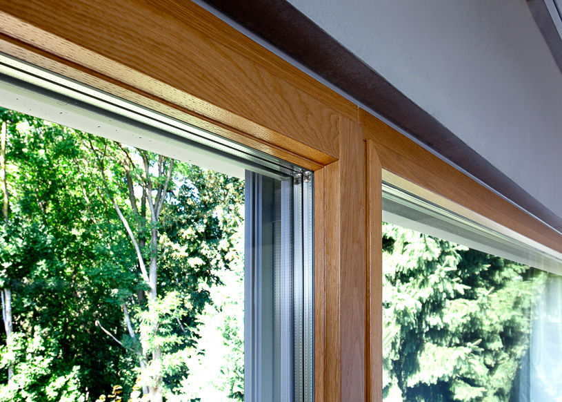 Комбинированная деревянно-алюминиевая оконная конструкция